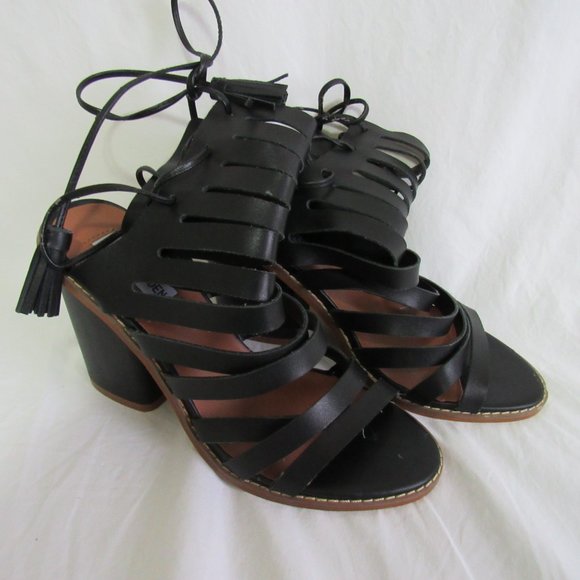 COPY - Steve Madden PIPA  Cut Out Dress Sandal 8 - Picture 5 of 7